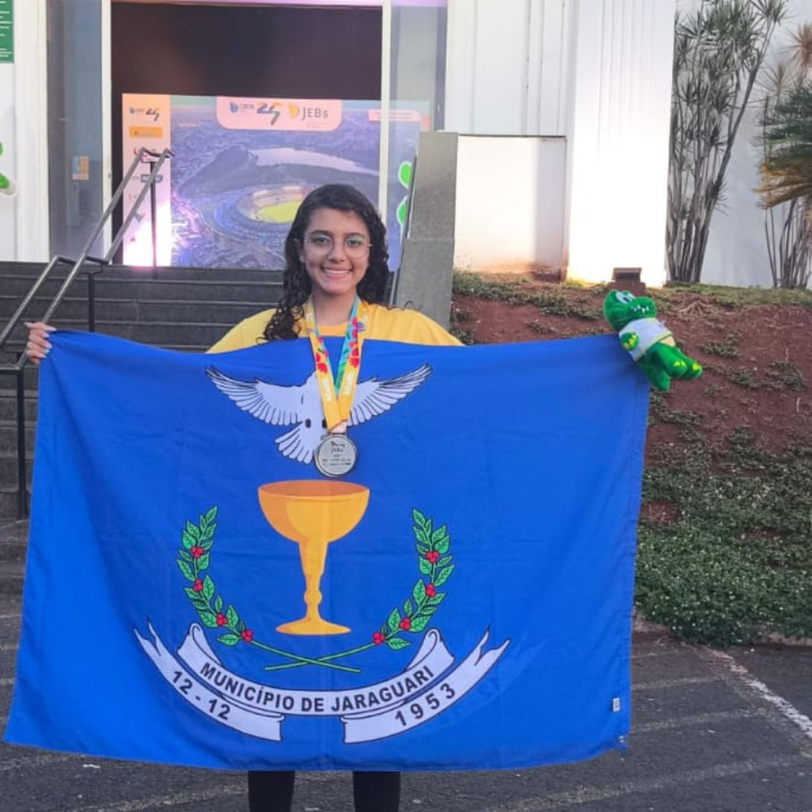 De Jaraguari para o pódio: Emanuelly Fernandes brilha no ciclismo nacional e se consagra campeã estadual de XCM